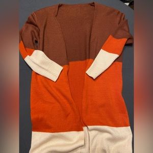 Long tri-colored sweater